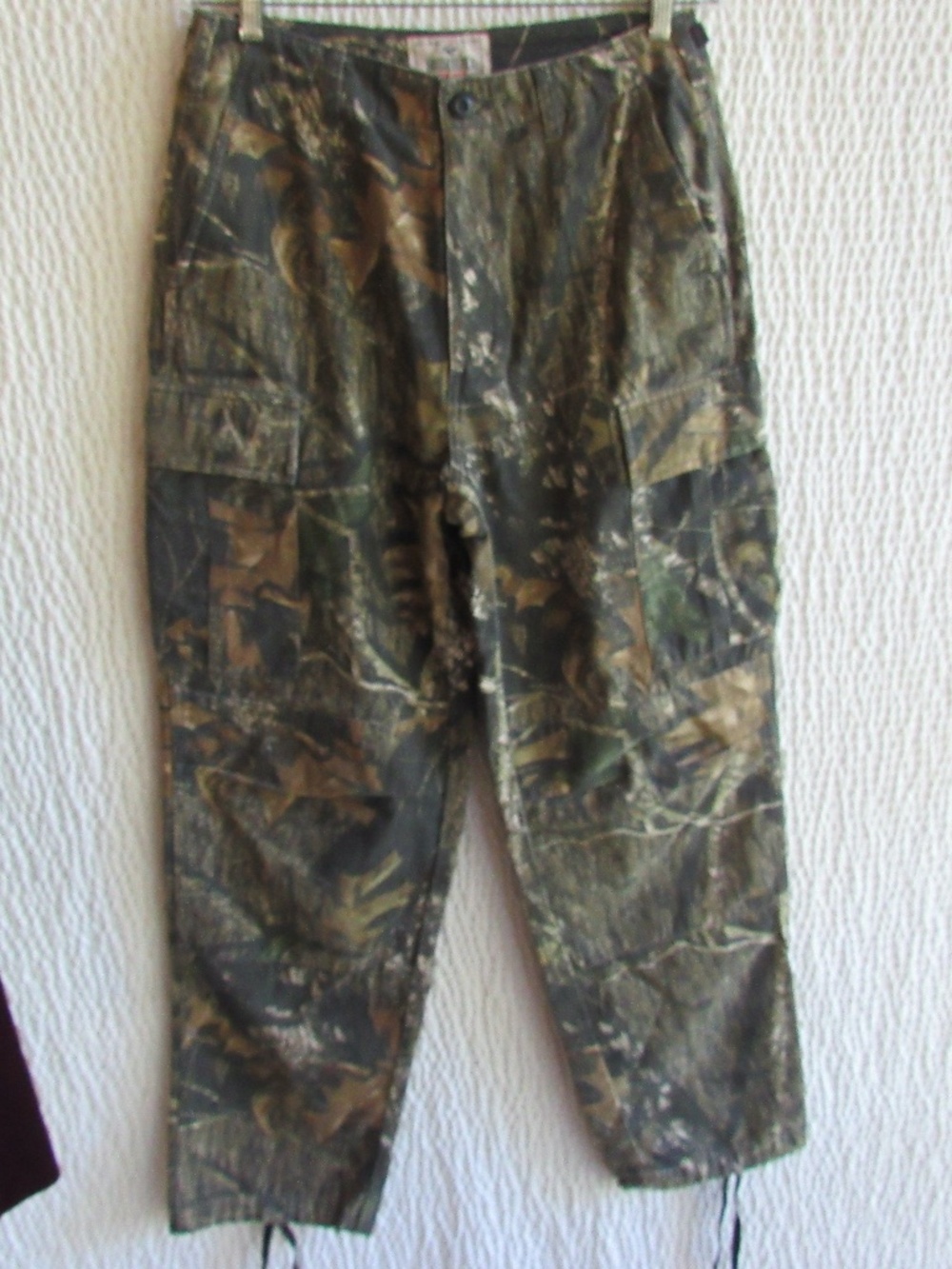 Womens Camo Cargo Pants M Adjustable waist Gathered Hem Large Pocket NEW Redhead
